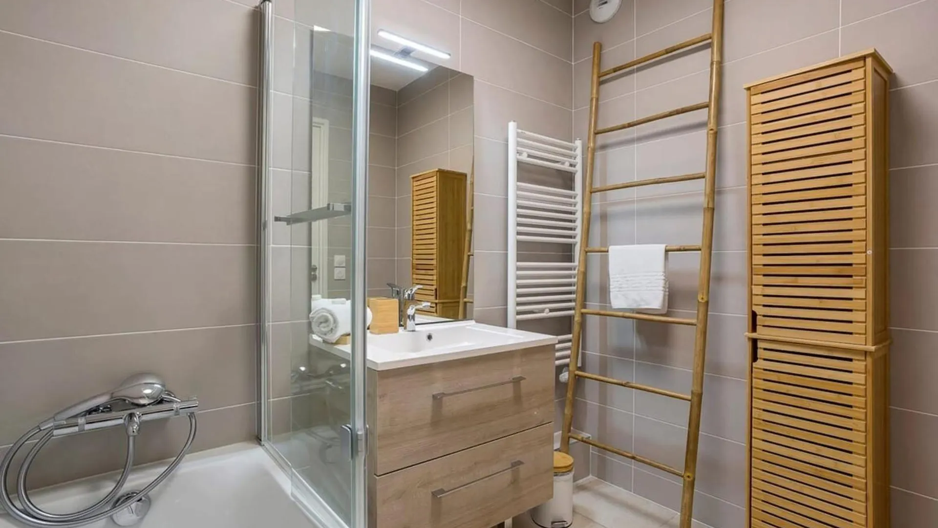 Hamac Suites - Suite Lafayette 2 - Haut Standing Lyon 0*,  France